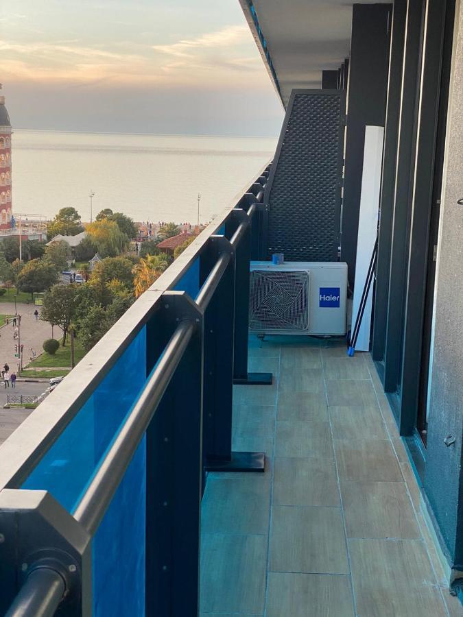 Lux Apartaments Batumi Habitación foto