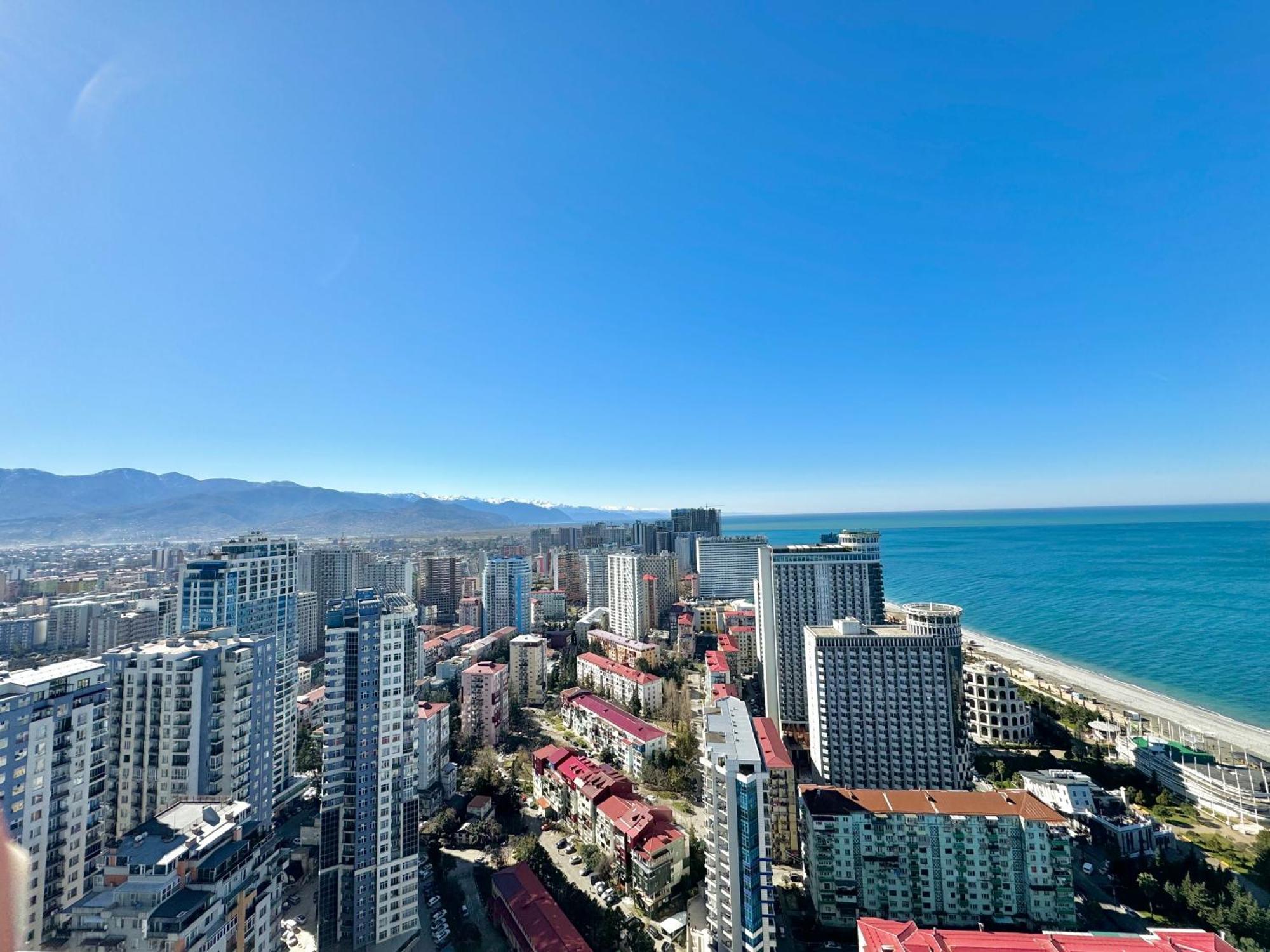 Lux Apartaments Batumi Exterior foto